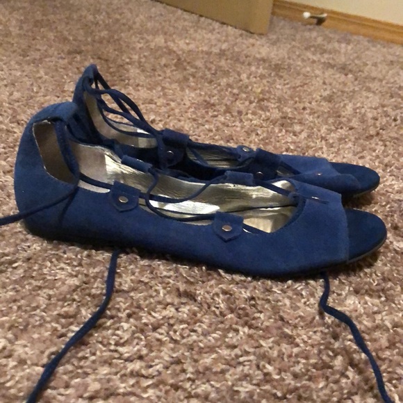 Lace-up ballet flats - Picture 2 of 4